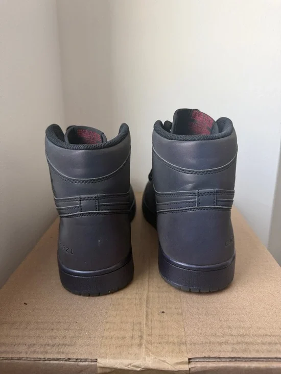 Jordan 1 Retro High Zoom Fearless - Picture 3 of 6